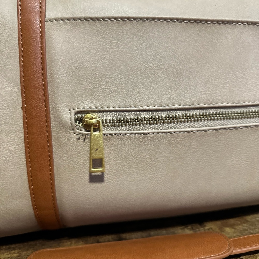 Fawn Design Cream and Tan Travel Bag Limited Addition - Picture 5 of 13